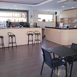 Hotel 170 **